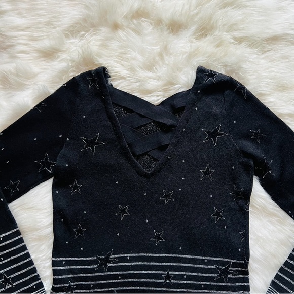 New! NAF NAF Star Cut Out Sweater - Picture 5 of 6